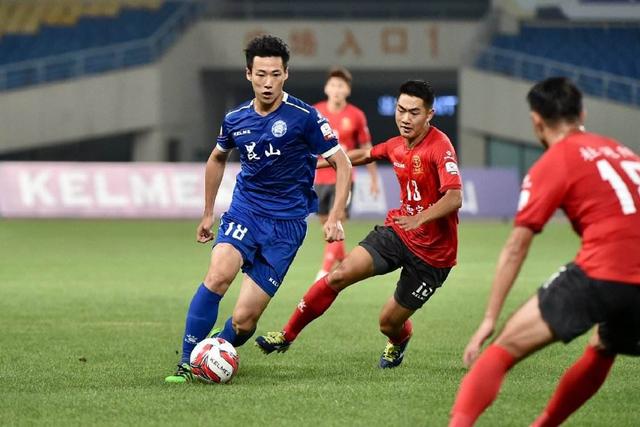 宁波男篮队史首次挺进CBA季后赛 续写篮球热土故事宁波男篮队史首次挺进CBA季后赛 续写篮球热土故事