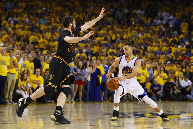 文班23+12马刺大胜开拓者 骑士终结雄鹿3连胜