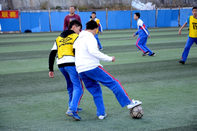 老队友林书豪给崔永熙提建议：训练中要狠一些